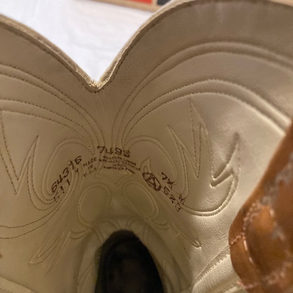 Dingo Vintage Glazed Rust Embroidered Heeled Western Boots - Picture 13 of 16